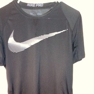 Nike drifit tee shirt mens